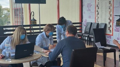 У Миколаєві відкривають додаткові пункти вакцинації, аби задовольнити попит на щеплення У Миколаєві відкривають додаткові пункти вакцинації, аби задовольнити попит на щеплення