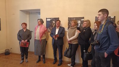 "Живі "розстріляні": у Житомирі відкрили фотовиставку Мартина Якуба "Живі "розстріляні": у Житомирі відкрили фотовиставку Мартина Якуба