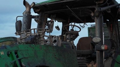 Атака РФ по Чернігівщині: пошкоджена сільгосптехніка