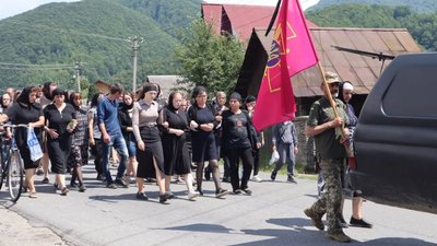 На Закарпаття попрощалися із полеглим захисником Василем Михальчичем На Закарпаття попрощалися із полеглим захисником Василем Михальчичем
