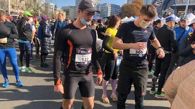 Без глядачів і в масках. У столиці стартував Kyiv Euro Marathon Без глядачів і в масках. У столиці стартував Kyiv Euro Marathon