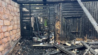 «Згорів з середини». Дрон РФ влучив в середину приватного будинку у Шостці