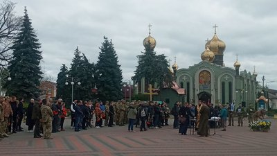 У Черкасах в останню путь провели 32-річного прикордонника