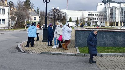 У Луцьку перевіряють інформацію про замінування адміністративних будівель і закладу культури У Луцьку перевіряють інформацію про замінування адміністративних будівель і закладу культури