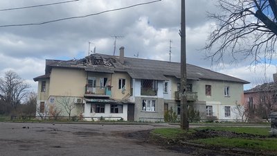 "Обстріли ми чуємо весь час". Жителька селища на Миколаївщині розповіла про життя місцевих "Обстріли ми чуємо весь час". Жителька селища на Миколаївщині розповіла про життя місцевих