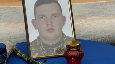 Меморіальна дошка, нацгвардієць Богдан Усик
