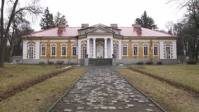 Пліснява та грибок "з'їдають" заповідник "Самчики" на Хмельниччині Пліснява та грибок "з'їдають" заповідник "Самчики" на Хмельниччині
