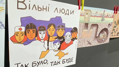 "Слава Україні". На підтримку ЗСУ в Одесі відкрили виставку сатиричних зображень. ФОТО "Слава Україні". На підтримку ЗСУ в Одесі відкрили виставку сатиричних зображень. ФОТО