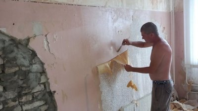 Обстріляна "Градами": як працює пошкоджена поліклініка Харкова Обстріляна "Градами": як працює пошкоджена поліклініка Харкова