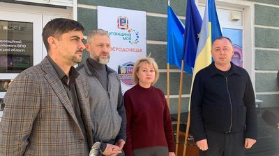 У Тернополі відкрили гуманітарний хаб для жителів Луганщини У Тернополі відкрили гуманітарний хаб для жителів Луганщини