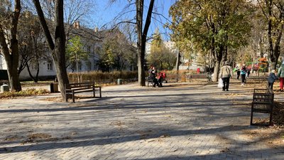 У Житомирі завершили реконструкцію скверу біля пам'ятника жертвам голодомору 1932-33 років У Житомирі завершили реконструкцію скверу біля пам'ятника жертвам голодомору 1932-33 років