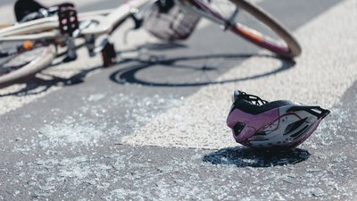 ДТП в Острі на Чернігівщині: жінка на електровелосипеді зазнала травм, водій авто втік