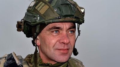 На Чернігівщині в останню путь провели двох захисників України — Петра Федунова та Дениса Карпенка На Чернігівщині в останню путь провели двох захисників України — Петра Федунова та Дениса Карпенка