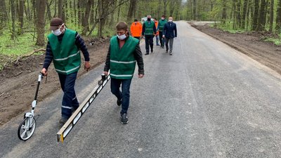 На відремонтованій дорозі біля Богданівки на Кіровоградщині перевірили якість робіт