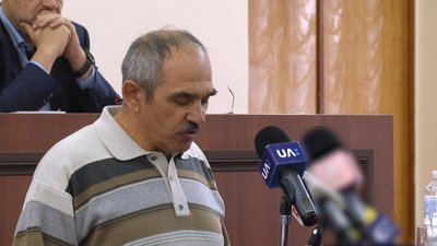 Ліцеїсти Житомирського обласного ліцею знову вийшли на протест Ліцеїсти Житомирського обласного ліцею знову вийшли на протест