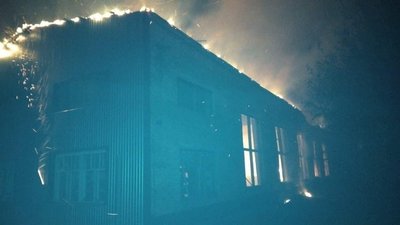 Пожежа на цивільному підприємстві з лісозаготівлі: армія РФ атакувала Новгород-Сіверський