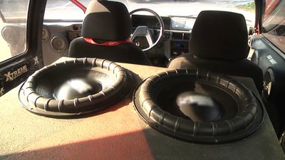 "Автівка для душі". На Донеччині готуються до чемпіонату з автозвуку