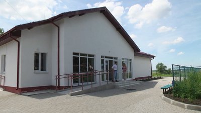Сергій Лопоцюк працює і проживає в амбулаторії Сергій Лопоцюк працює і проживає в амбулаторії