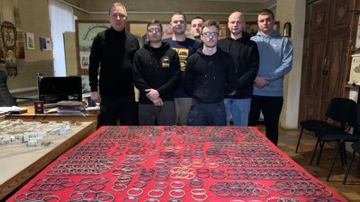 Знайшли 573 скляні давньоруські браслети Знайшли 573 скляні давньоруські браслети