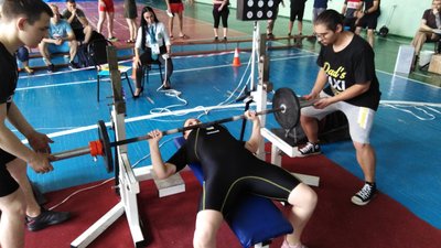 У Миколаєві військові, поліцейські, рятувальники та спецпризначенці змагалися у жимі лежачи У Миколаєві військові, поліцейські, рятувальники та спецпризначенці змагалися у жимі лежачи