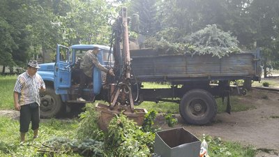 У районі на Волині прибирають наслідки негоди У районі на Волині прибирають наслідки негоди
