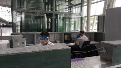 Львівський аеропорт відновив свою роботу, але з обмеженнями Львівський аеропорт відновив свою роботу, але з обмеженнями