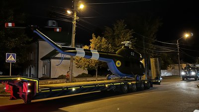 У центрі Полтави встановлюють вертоліт замість пам’ятника Петру І