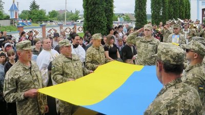 На Тернопільщині у двох громадах попрощалися із загиблими військовослужбовцями
