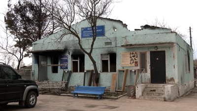 Адміністративний корпус КП "Спецкомбінат" після обстрілів російськими військовими. Адміністративний корпус КП "Спецкомбінат" після обстрілів російськими військовими.