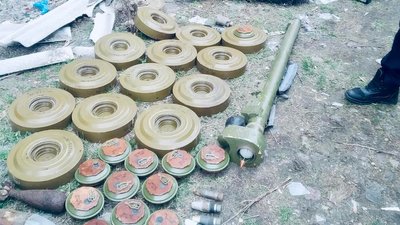 Прикарпатські вибухотехніки за тиждень знайшли і знешкодили майже тисячу небезпечних предметів Прикарпатські вибухотехніки за тиждень знайшли і знешкодили майже тисячу небезпечних предметів