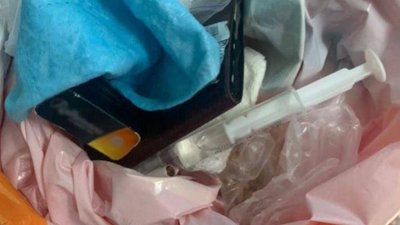 У Херсоні чоловік під дією наркотиків пропонував патрульним хабар У Херсоні чоловік під дією наркотиків пропонував патрульним хабар