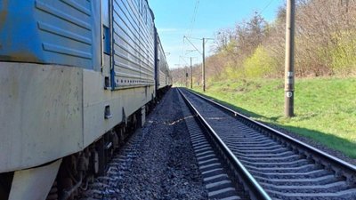 Поблизу Боярки на Київщині жінка потрапила під потяг і загинула від отриманих травм