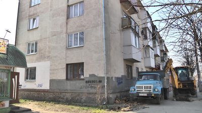 У Луцьку шість будинків четверту добу без тепла У Луцьку шість будинків четверту добу без тепла