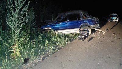 У Сумах перекинулося авто — двоє людей травмувалися