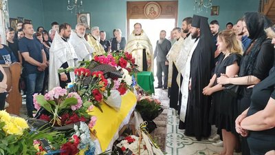На Закарпатті попрощайся із полеглим на війні Михайлом Шукалем На Закарпатті попрощайся із полеглим на війні Михайлом Шукалем