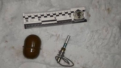 Гранату у Рівному прив'язали до авто поліцейського. Йому погрожували й раніше Гранату у Рівному прив'язали до авто поліцейського. Йому погрожували й раніше