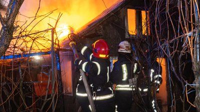Рятувальники ліквідували пожежу у будинку