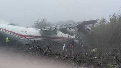 Річниця падіння літака поблизу Львова у Сокільниках: розслідування триває