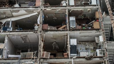 Обстріли Харкова: як людей рятують під авіанальотом. СУСПІЛЬНЕ | ВІДЕОНОВИНИ