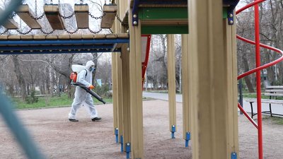 В Одесі дезінфікують усі громадські місця та транспорт В Одесі дезінфікують усі громадські місця та транспорт