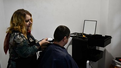 У Приютівській громаді на Кіровоградщині працює виїзна перукарня