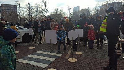 «Різдво з патрульними»: поліція Дніпра запросила дітей зустріти разом свято