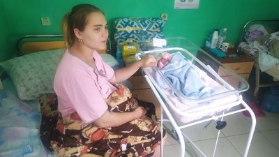 Народилися у День вишиванки: колектив апеляційного суду Вінниці подарував немовлятам українські сорочки Народилися у День вишиванки: колектив апеляційного суду Вінниці подарував немовлятам українські сорочки