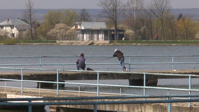 Кількість браконьєрів зменшується. Риболовля в період нересту на Івано-Франківщині Кількість браконьєрів зменшується. Риболовля в період нересту на Івано-Франківщині