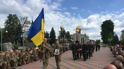Отримав тяжкі поранення в Попасній, помер у госпіталі: в Черкасах попрощалися з тероборонцем