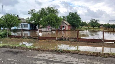 Негода наробила біди: на Херсонщині після зливи затопило село