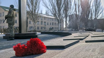 В Миколаєві вшанували пам’ять загиблих десантників, які боронили ДАП