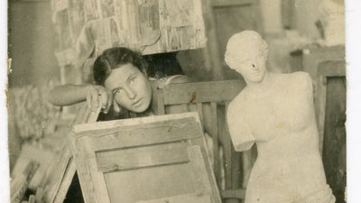 Художниця Гаяне Атаян в студентські роки