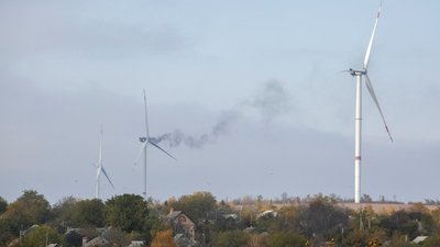 Вітряки у Донецькій області після обстрілу з боку РФ