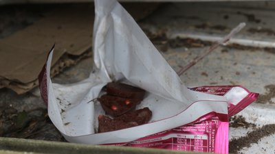“Чоловік пролежав розірваний на міні 7 днів”. Мешканці Тростянця розповідають про окупацію